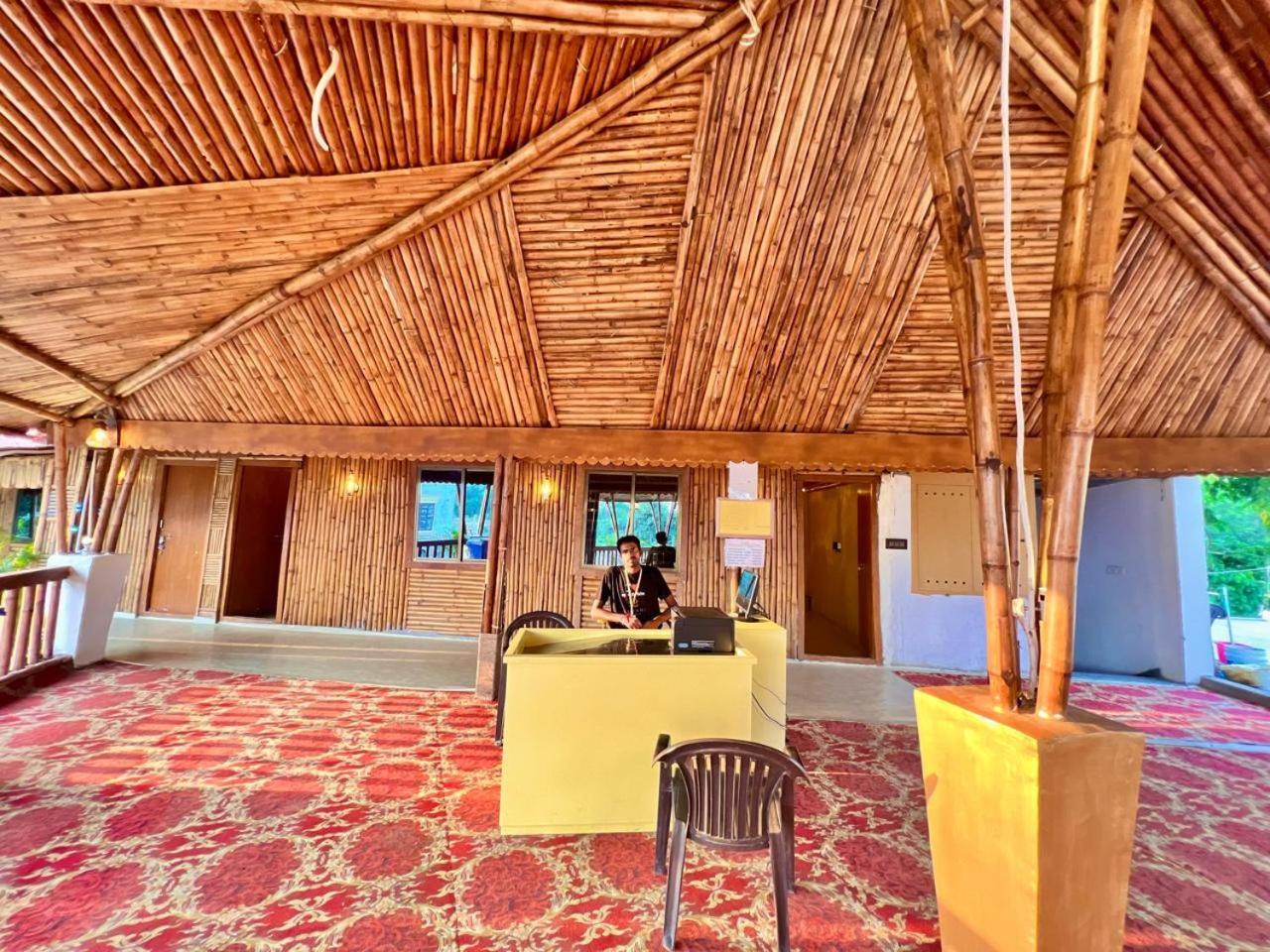 La Pahi Palace- Banquet And Resort Sakri East Extérieur photo